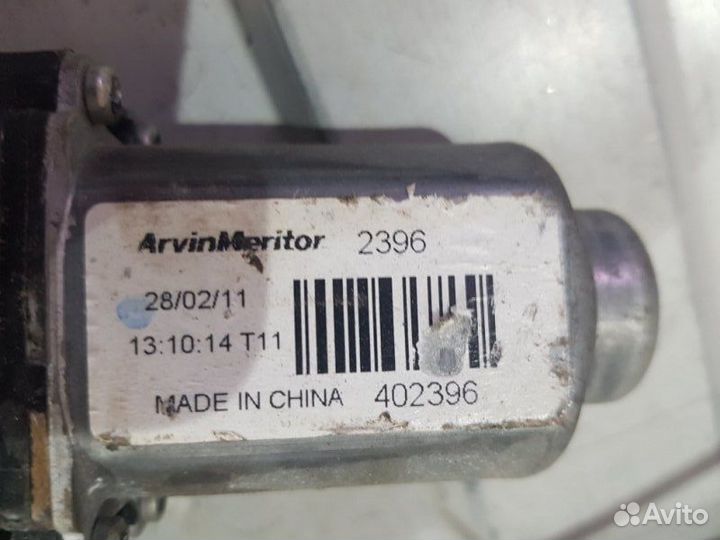 Стеклоподъемник электр. передний правый Kia Rio