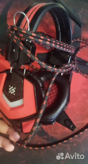 Наушники загадочные