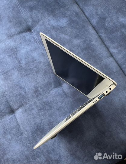 Нетбук 13.3*(34см) dexp Navis P100 Celeron N3350