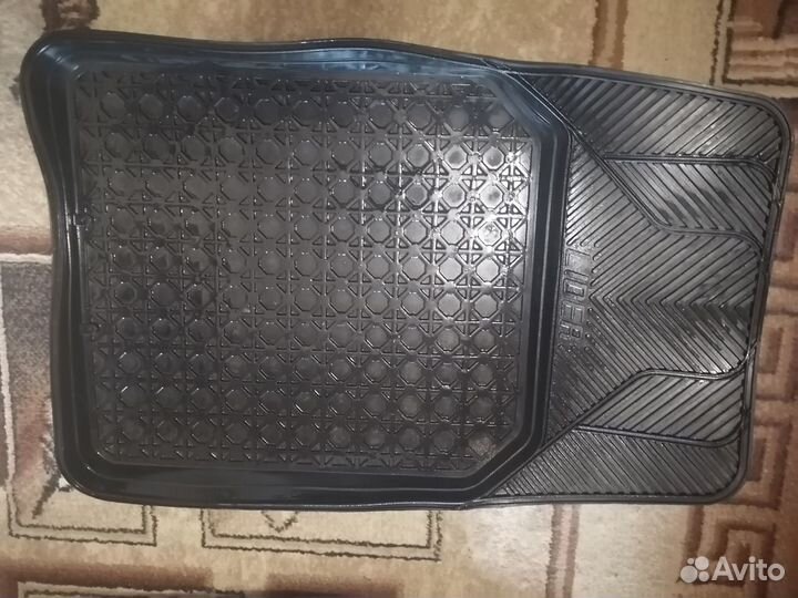 Авто коврики универсальные