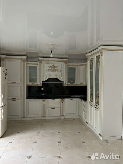 Кухонный гарнитур угловой