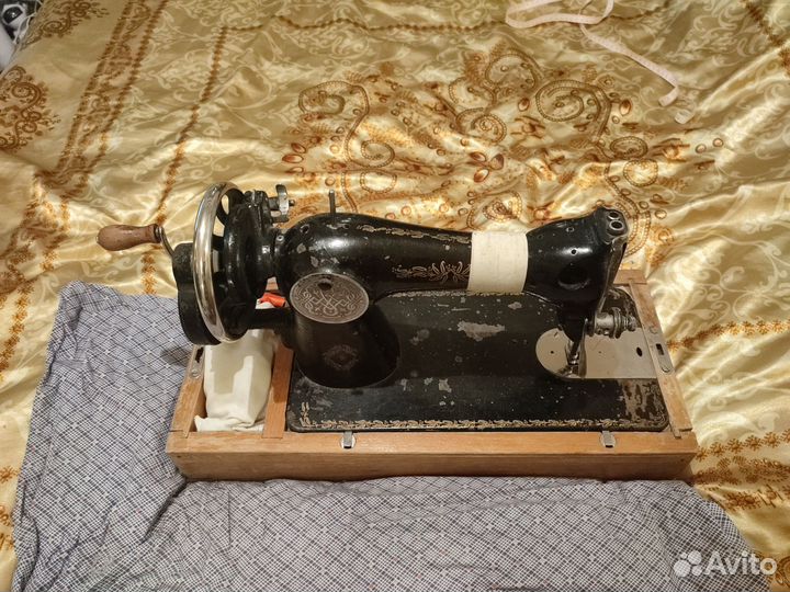 Швейная машина Подольск ручная