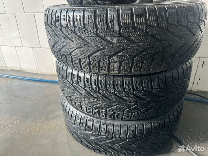 Nokian Tyres Hakkapeliitta R2 SUV 225/60 R18