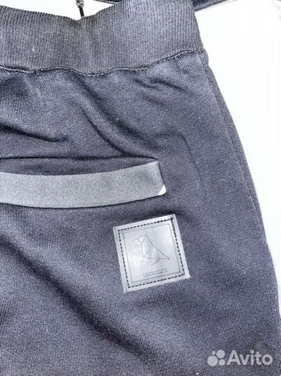 Спортивный костюм дизайнерский