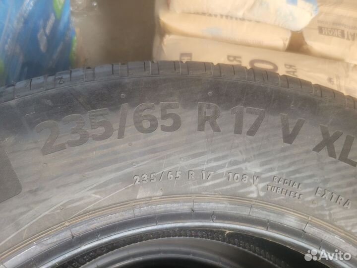 Continental EcoContact 6 235/65 R17