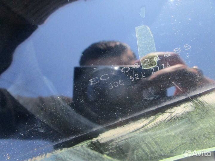 Стекло заднее левое Ford Focus