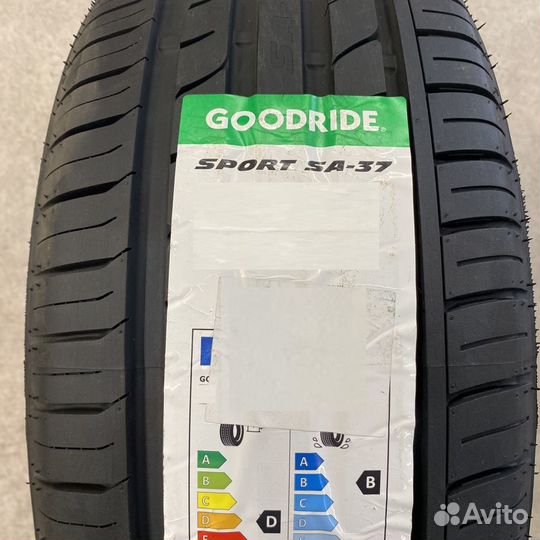 Goodride SA 37 225/40 R19 93Y