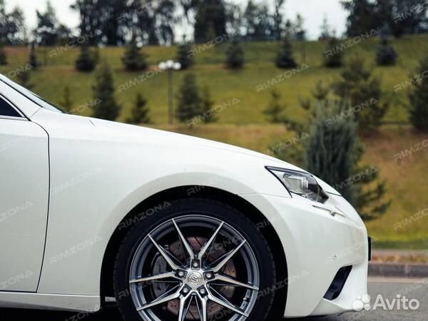 Литые диски R18 на Lexus IS