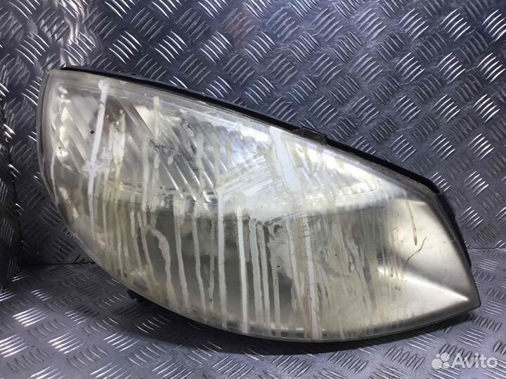 Фара правая Renault Scenic 15810400re F4R770