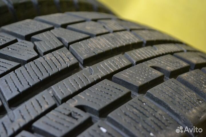 Yokohama Ice Guard IG50 215/45 R17