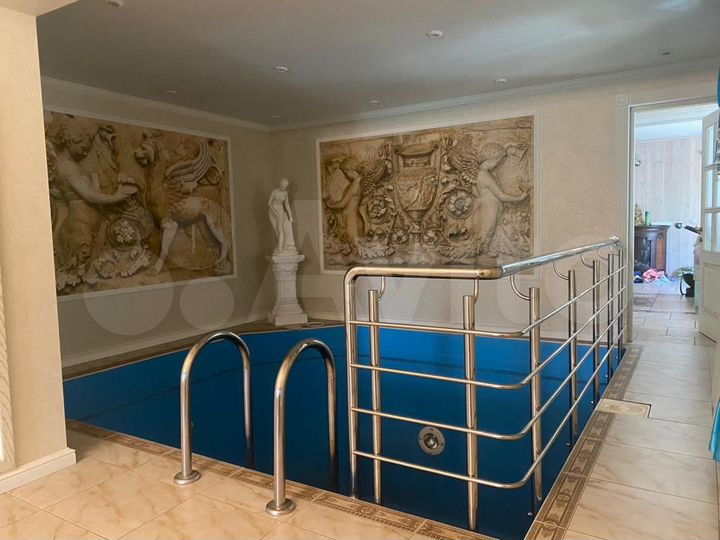 Дом 275 м² на участке 13 сот.