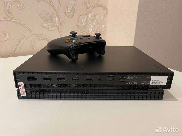 Xbox One X 1TB