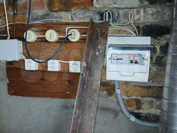 Гараж, > 30 м²