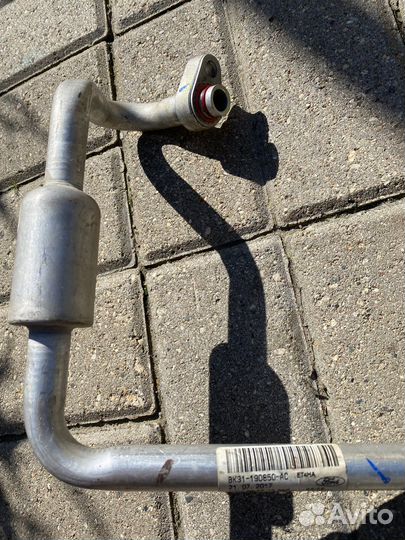 Трубка кондиционера на Форд Транзит