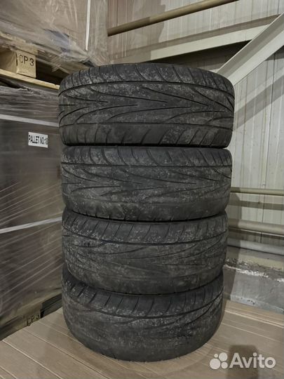 Accelera PHI 215/45 R17