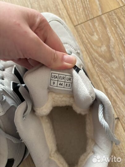 Кроссовки new balance зимние