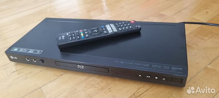 BD650k Плеер Blu-ray 3D с караоке и NetCast