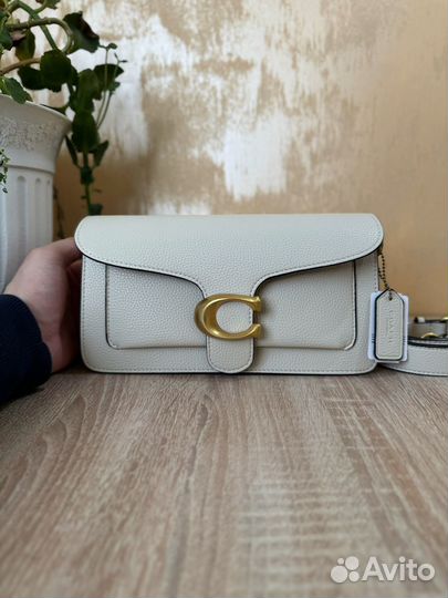 Сумка Coach Tabby молочная