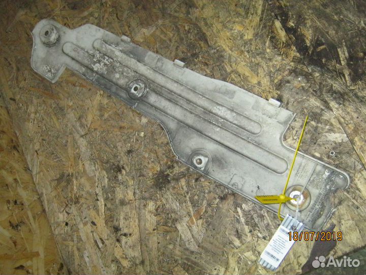 Накладка кронштейна фары Volvo FH13 20507021