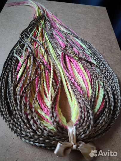 Комплект де кос русый+салатовый+розовый