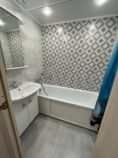 2-к. квартира, 56 м², 5/10 эт.