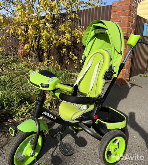 Трехколесный велосипед с родительской ручкой