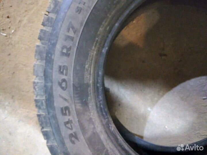 GT Radial Champiro IcePro SUV 245/65 R17 и 245/65 R17
