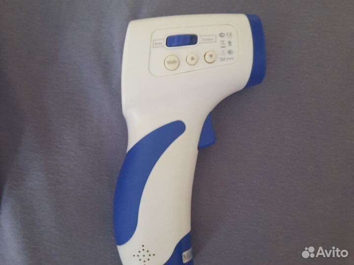 Бесконтактный инфракрасный термометр
