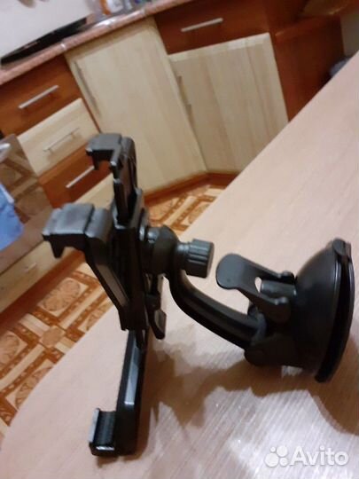 Крепление планшета в автомобиле