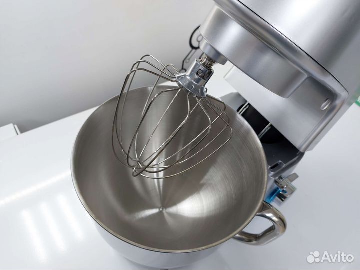 Миксер планетарный Starwind 1600Вт/7л Новый