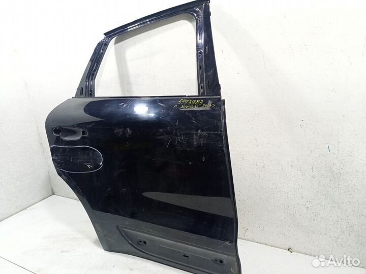 Дверь задняя правая Порше