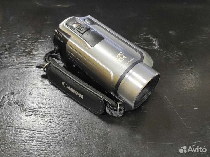Видеокамера Canon legria HF R106