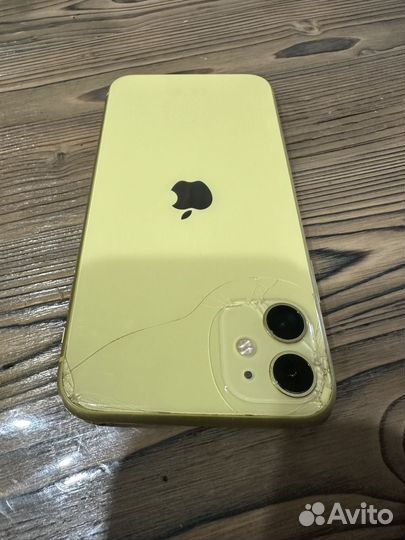 iPhone 11, 64 ГБ