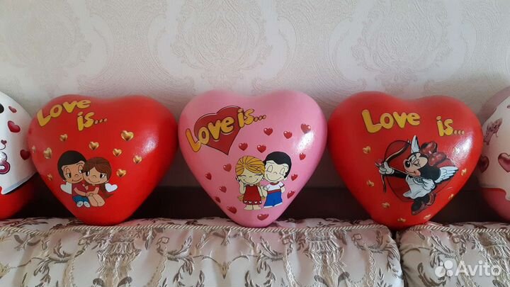 Подарочная упаковка в виде сердечка Love is