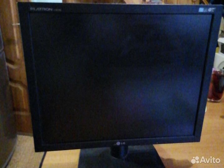 Монитор LG