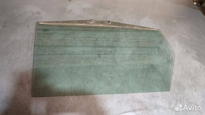 Стекло двери задней правой Audi A6 4B/C5 C5 2000