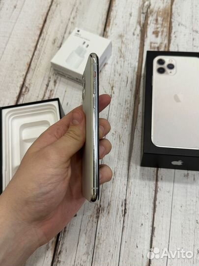 iPhone 11 Pro, 64 ГБ