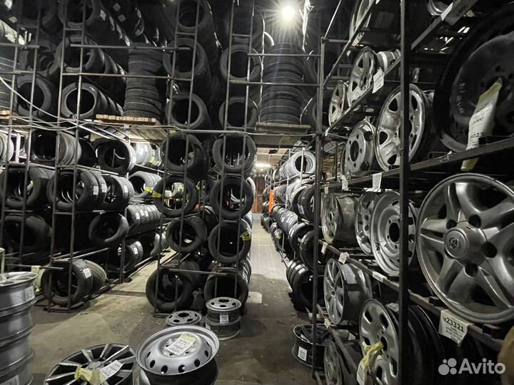 Kormoran Stud Extreme 205/55 R16 94T