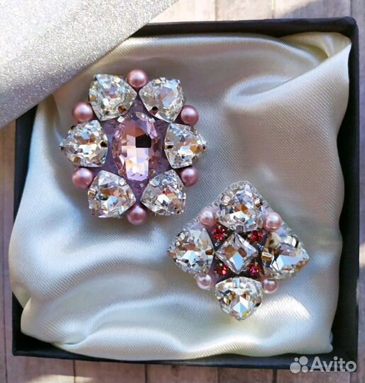 Брошь шанель