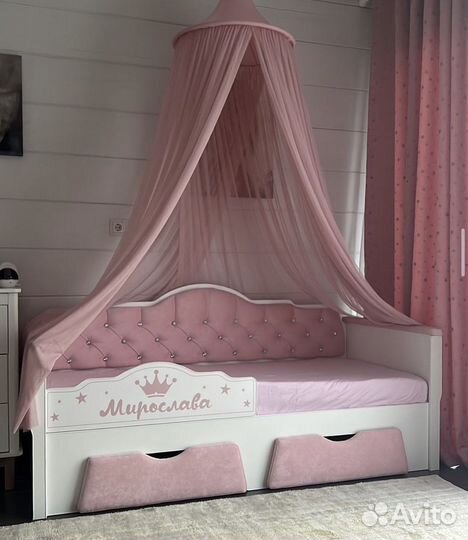 Детская кровать с каретной стяжкой