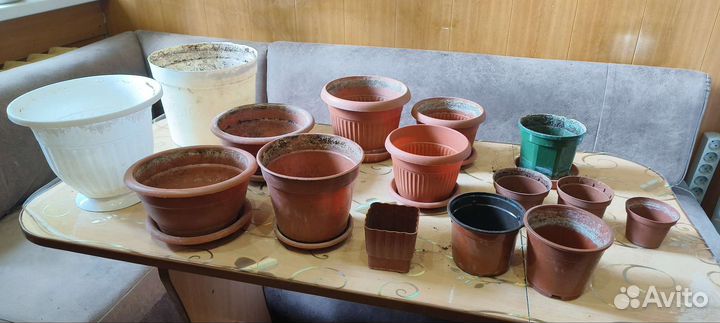 Пластиковые горшки бу