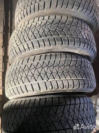Bridgestone Blizzak DM-V2 225/55 R18 98T