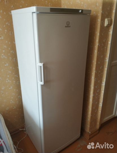 Морозильная камера Indesit SFR 167NF.002