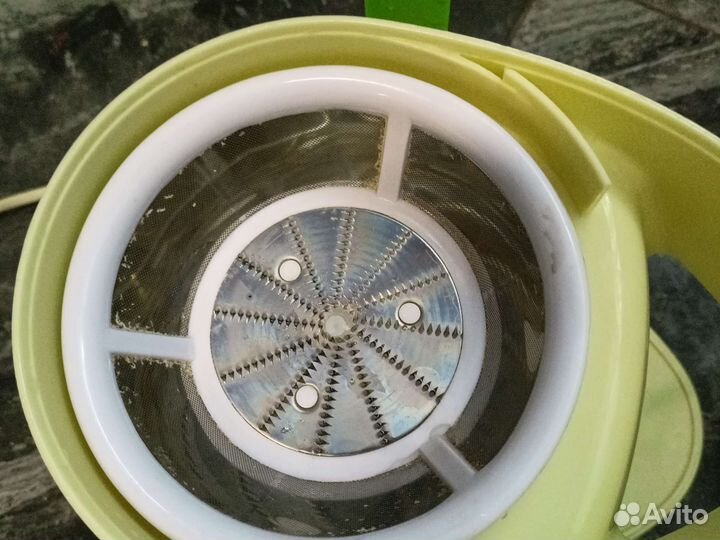 Центробежная соковыжималка delta DL-0232