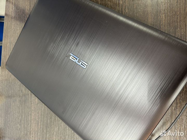 Ноутбук asus