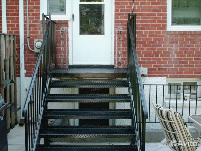 Уличная лестница