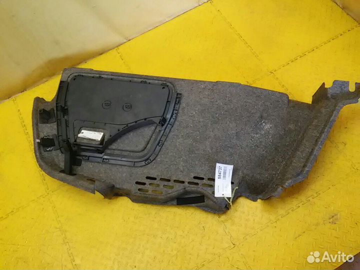 Обшивка багажника A4 (B8)