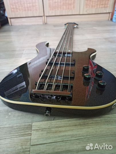 Бас гитара Cort t35