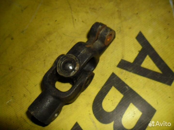 Рулевой карданчик Toyota Corolla AE91