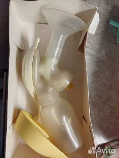 Молокоотсос medela ручной